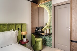 Minibar, in-room safe, soundproofing, iron/ironing board - Hotel Santa Maria Maggiore (Rome)