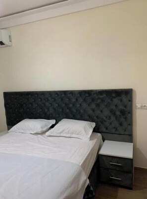 3 bedrooms, Internet