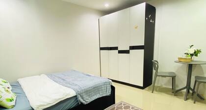 บ้าน3ชั่นหลังใหญ่ในตัวเมืองหาดใหญ่
ใกล้ลีกาเดนท์6นาทีพักได้12 คน