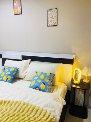 4 dormitoris, planxa i posts de planxar, Internet i roba de llit 