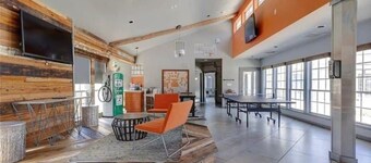 Easy Tiger-1.5 miles to Campus