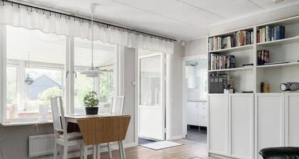 Boat, Stay, Play - Tydinge Lake Cabin - Top 1%