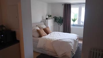 1 bedroom, WiFi, bed sheets