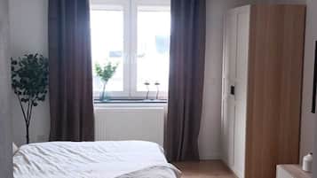 WiFi, bed sheets