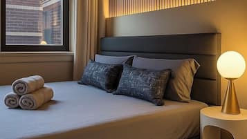 Iron/ironing board, Internet, bed sheets