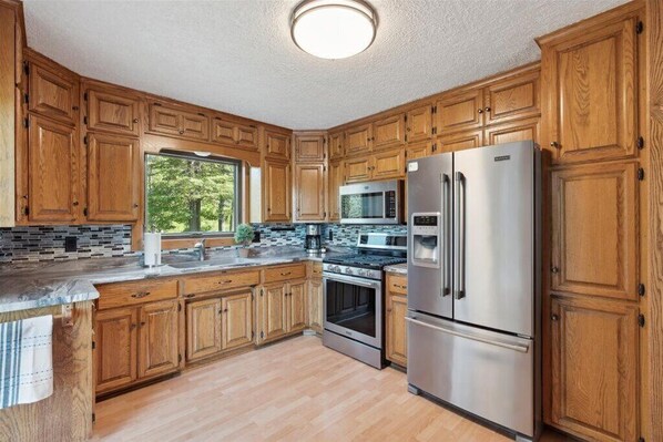 Microwave, oven, stovetop, dishwasher