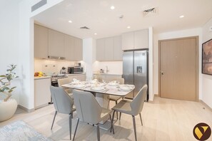 Luxury Apartment, Balcony, City View