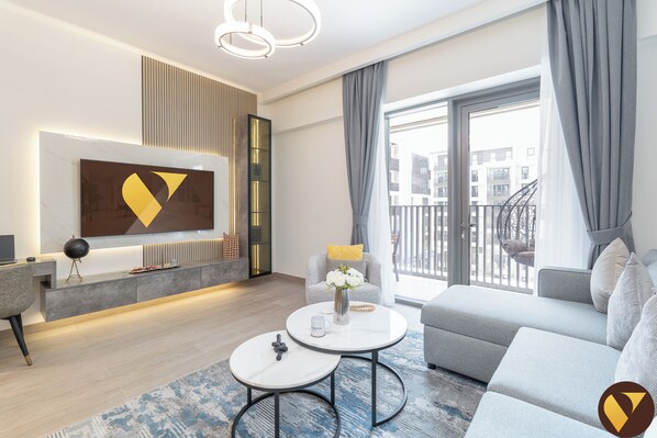 Apartemen Mewah, balkon, pemandangan kota | Setrika/meja setrika dan Wi-Fi gratis