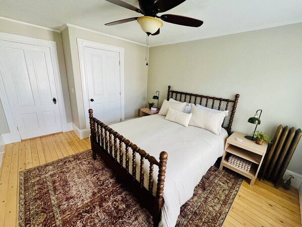4 habitaciones, escritorio, wifi y ropa de cama 