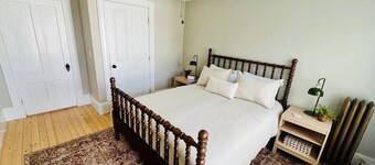 The Blue Gable Retreat-Direct Trail Access