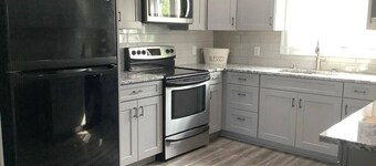 The Blue Gable Retreat-Direct Trail Access