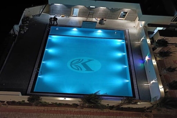 Indoor pool, outdoor pool