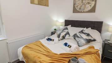 1 bedroom, individually decorated, individually furnished, free WiFi