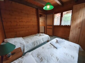 3 bedrooms, WiFi, bed sheets