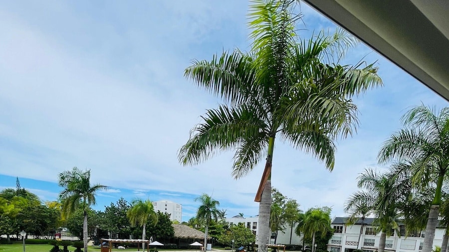 Riviera Azul - Playa Dorada