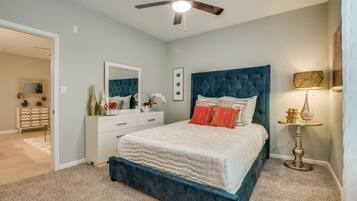 1 habitación, tabla de planchar con plancha y internet