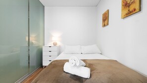 1 chambre, bureau, accès au Wi-Fi (inclus), literie fournie