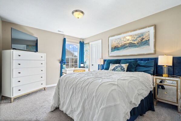 4 bedrooms, iron/ironing board, WiFi, bed sheets