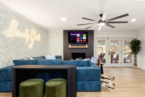 Interior - Spacious Family Getaway  w/ Heated Pool, Fire Pit, Hot Tub, Movie Theater (San Antonio)
