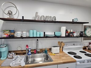 微波炉、烤箱、炉灶