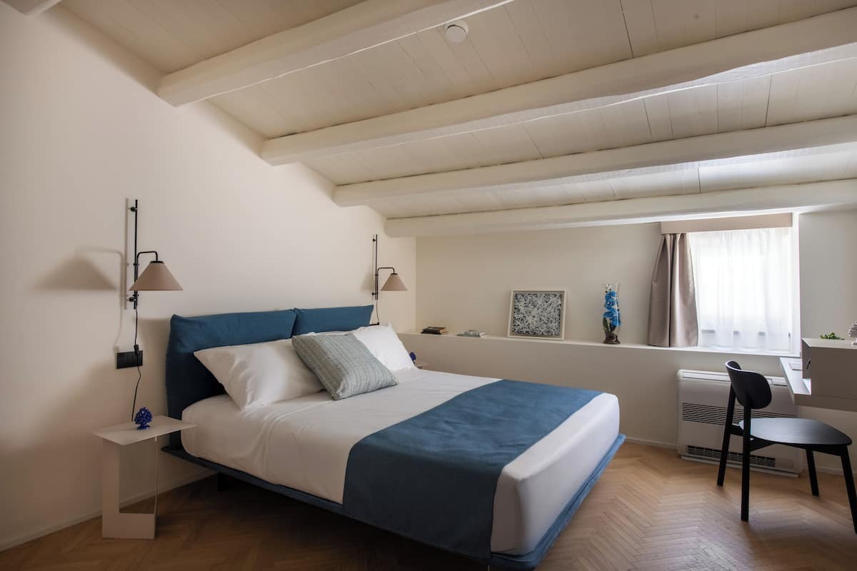 Deluxe Double Room, Balcony, City View