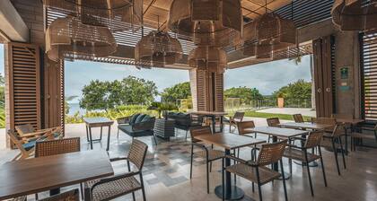 Incredible 4BR villa with ocean view in Calablanca