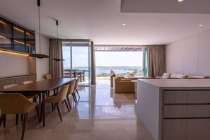 Dining - 3BR sea-view penthouse w/ terrace & beach access (Cartagena de Indias)
