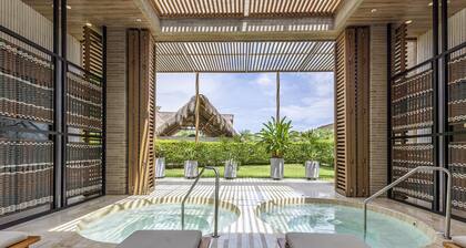 Tropical villa w/ pool & dock access