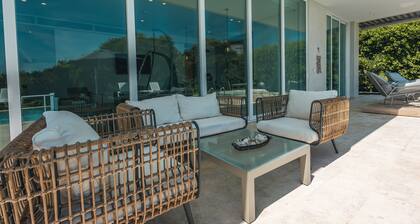 Brand new 4BR Villa at Calablanca