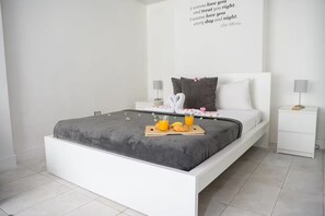 1 chambre, fer et planche à repasser, Wi-Fi, literie fournie