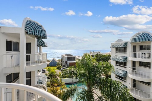 Coastal Retreat Moffat Beach
