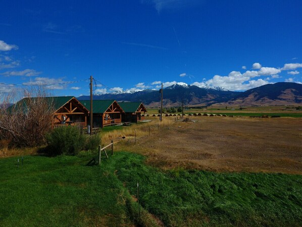 Miscellaneous - Beautiful Cabin in Pray, MT (Pray)