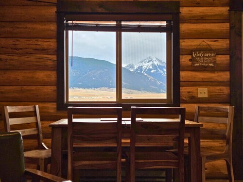Beautiful Cabin in Pray, MT