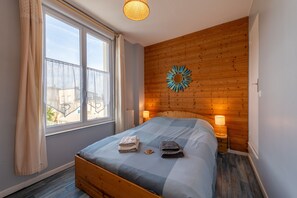 2 camere, ferro/asse da stiro, Wi-Fi gratuito, lenzuola