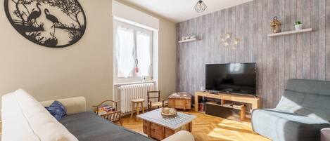 TV, DVD player, stereo