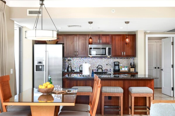 Kondominium (6 Bedrooms) | Dapur pribadi | Microwave, oven, mesin pencuci piring, dan mesin pembuat kopi/teh