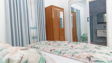 1 bedroom, iron/ironing board, free WiFi, bed sheets