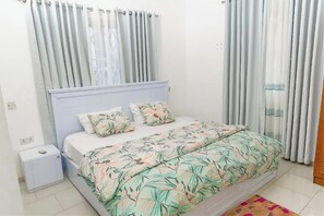 1 habitación, tabla de planchar con plancha, wifi gratis y ropa de cama 