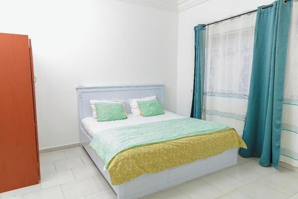 1 bedroom, Internet, bed sheets