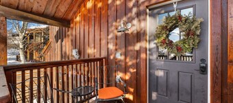 Updated, Dog Friendly Rental Unit, Fire Pit, Fenced Yard, Sleeps 4