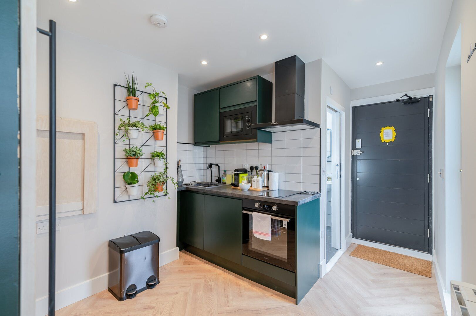 Coffee/tea maker, fridge, microwave