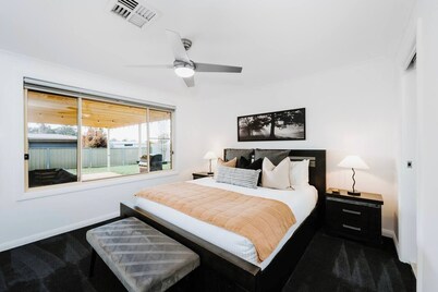 Casa Bliss Serene Country Escape near Town Centre