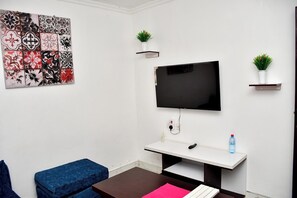 Deluxe Apartment | Living area