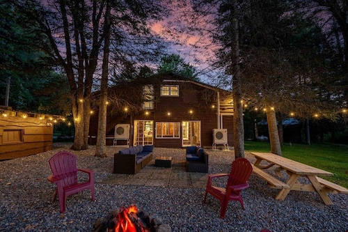 Adirondack Cabin w/ Private Pond, Kayaks & Fire Pit – Near Old Forge, Dogs OK