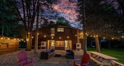 Adirondack Cabin w/ Private Pond, Kayaks & Fire Pit – Near Old Forge, Dogs OK