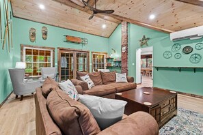 TV connectée, cheminée