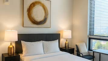 2 Schlafzimmer, Schreibtisch, Bügeleisen/Bügelbrett, WLAN