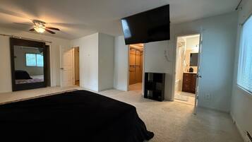 1 dormitorio, tabla de planchar con plancha, wifi gratis y ropa de cama