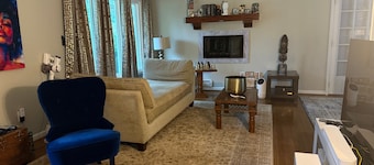 Charming bed & breakfast in welcoming Fairfax