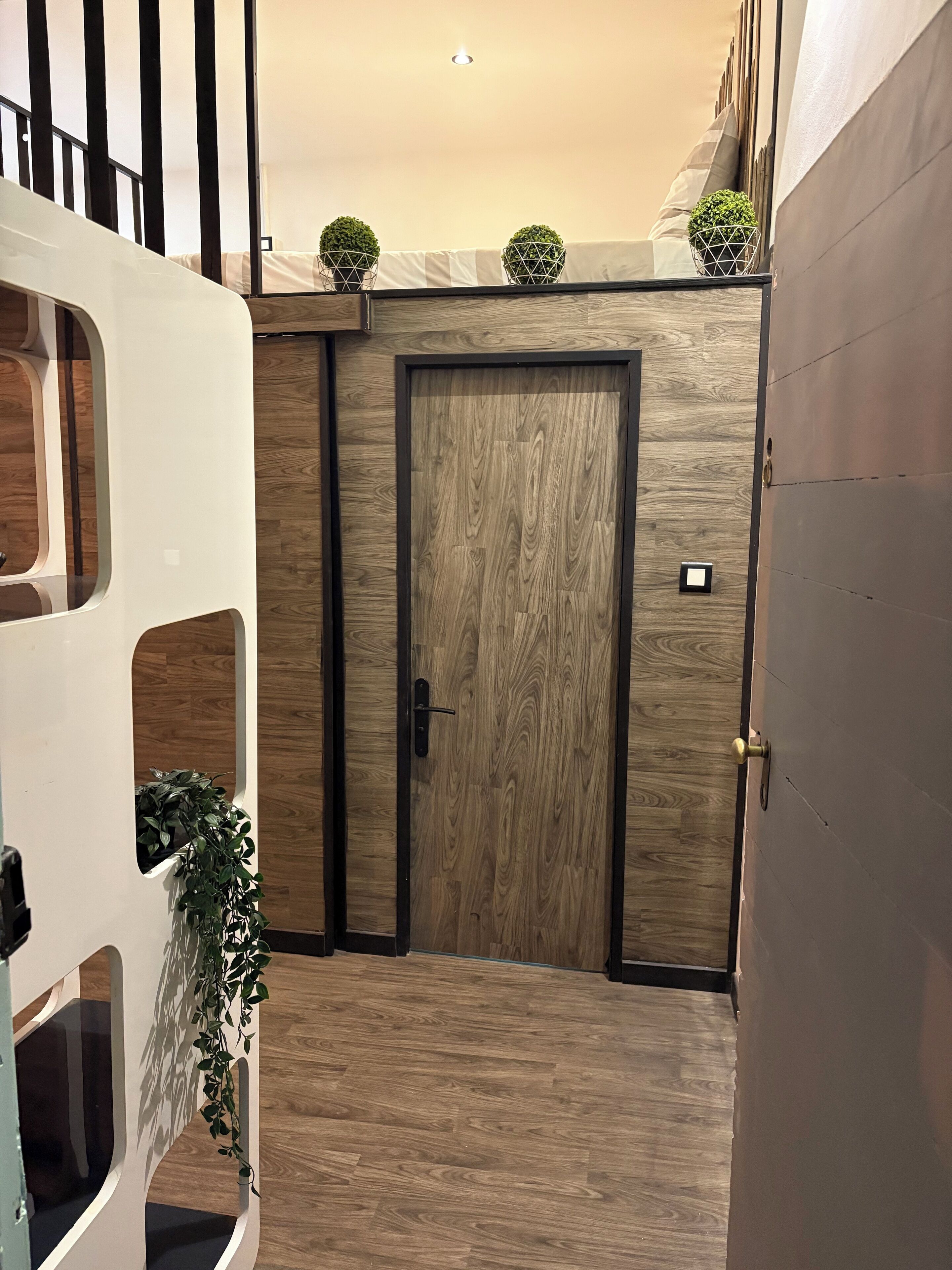 المنشأة من الداخل